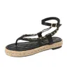 Designer Slides Chaneles Heels Sandals Summer Metal Chain Round Toe Tjock Sole Sandals Womens Woven Clip HerringBone Flat Bottom Batch Ekz9