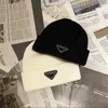 Lüks Beanies Tasarımcı Kış Fasulye Erkek ve Kadın Moda Tasarımı Örme Şapkalar Yünlü Kapak Mektubu Jacquard Unisex Sıcak Kafatası Şapkası