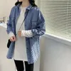 Blouses Femmes Denim Blouse Femmes Manteau Vintage Lâche Simple Boutonnage Revers Jean Chemise Femme Printemps Automne Élégant À Manches Longues Cowboy Tops