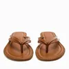 Slippers TRAF Bruin Platte Slippers Voor Vrouwen 2024 Chic Ronde Kop Strappy Vrouwelijke Toevallige Strand Flats Sandalen Zomer Schoenen