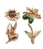 Kopparmaterial Broscher Antik högkvalitativa smycken Animal Plant Pins for Women Girl Party Presenttillbehör Drop Ship6068598
