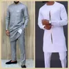 2024 Lüks Erkek Takım Gömlek ve Pantolon 2 Giyim Mürettebat Boyun Düz Renk Festival Uzun Kollu Afrika Etnik Stil M-4XL 240118