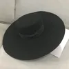 Retro-Stil, großer warmer Fedora-Hut aus Wolle mit breiter Krempe, schwarzer Filzschleife, flacher Floppy-Winter für Damen, Party, Kirche, Hochzeit 240130