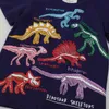 T-shirts 2023 Baby Boys Summer New Fashion T-shirt Bomull med lysande dinosaurie Barn mjuka och komforttoppar för barn 2-7 år Q240218