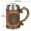 Tumblers Arbre de vie nordique Viking Mug Résine Acier inoxydable Coupe de bière Arbre celtique Halloween Cadeau 600 ml Rétro Médiéval Imitation bois T240218