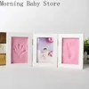 Born Baby Handprint Footprint Po Cornice con kit di argilla Boy Girl souvenir fai da te giocattoli regali roba decorazione della casa 240125