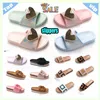 Designer Casual Platform Anti-Collision Pannband Slides tofflor Män Kvinnan bär resistenta anti läder mjuka sulor Flat Summer Beach Slipper Storlek 36-40