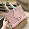 مصمم حقيب حمل 2024 New Style Shopping Handbag Fashion Woman أحدث حزمة ناعمة من جلد الكتف Crossbody Color