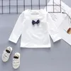 Baby Boy Fall Gentleman Clothes Set Spädbarn Formell festdräkt Barn Plaid Coat Shirt Pant Bow 4 PCS kostym Birthday Outfit 240218
