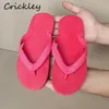 SLIPPER NIEUWE SOLID KINDEREN SLIPPERS Zomer Casual strand Outdoor Kind jongens meisjes slippers zachte bodem comfortabele huis kindergeput 240408