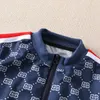Hibobi 2ピースの子供スポーツスウェットシャツセットファッション印刷丸いネックジッパースウェットシャツとスウェットパンツ1〜6 240218