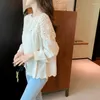 Kvinnors blusar Bomullslinne broderi ihålig kortärmad skjorta Kvinna 2024 Summer Korean Fashion Blus Temperament Casual Vintage Tops
