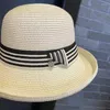 Baskar Straw Hat Lady randig trasa med Curling Edge Beach Travel Black Border