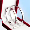 Bracelet à vis Love Bracelet Gol Silver Bangle Couple Bracelets pour les couples bijoux en acier inoxydable Charmet Womens Mens Designer Counder 9938503