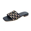 2024 Berömda designer sandaler för kvinnor sandal tofflor sommarstrand randig lägenhet platta permeabilitet sandaler bomullsglid