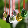 Lustre en cristal de 22mm, perles lisses en verre, pendentif en forme de larme avec brin rouge pour collier attrape-soleil, décoration de mariage Fenshui pour la maison