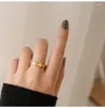 Cluster-Ringe Japan und Südkorea Titanstahl Roségold Gürtelring mit Muschelschwanz Mode Einfacher personalisierter Zeigefinger