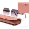 Designer Miu Solglasögon Miui Miuity Mujia 8140 Frameless Personlig mode Womens Driving Toad Mirrors