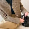 Женская куртка для купания цвета хаки, короткая женская осень 2024, шикарная однобортная однобортная верхняя одежда в английском стиле в английском стиле с v-образным вырезом, простое твидовое пальто