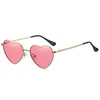 Okulary przeciwsłoneczne metalowy kształt serca Uv400 Ochrona Polaryzacja obiektywu okularów okularów letnich okularów plażowych dla kobiet