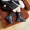 Botas moda meninas elegantes flores preto clássico crianças versátil macio princesa passarela sapatos 2024 crianças bonito