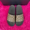 10A najwyższej jakości mężczyzna Sandały Sandały Flip Flop Slajd Niski mokasyny Bloom Sandal Sandal Sandał Sandał Tazz Kapcieczki podwójne buty Woman Designer Designer Slipper