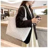 New Bag Handheld for Yyl Women's Korean Single Shoulder Tote Bag with Fashion, Large Capacity, Europe Andcorrect Version High QualitySDV