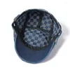 Berets Version coréenne de Duckbill Hat pour femmes décontractées et polyvalentes Plaid Plaid Washed Denim Beret Men British Forward