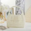 Beautifully woven shell pearl purse stylish purse handmade beaded purse lady travel handbag wedding party dinner bag 240126