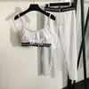 Tasarımcı Kadın Trailsits Lüks Yoga Kıyafetleri Sling Padd Tanks Toz Taytlar Halter Spor Salonu Kırpılmış Spor Giyim Kadınlar İçin Aktif Giyim