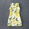 Casual jurken hoogwaardige runway vrouwen vakantie citroen print bloemenbrocade verfraaide mini-jurk 2024