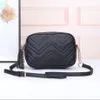 Högkvalitativa nya modeller Kvinnor Handväskor Guldkedja axelväskor Crossbody Soho Bag Disco Messenger Bag Purse Wallet 3 färger Black175D