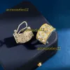 Boucles d'oreilles de créateurs de luxe plaqué or 18 carats, tissu texturé, motif sculpté, diamant incrusté, double couleur, boucles d'oreilles en forme de C, accessoires bijoux 2024