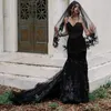 Robes de mariée gothiques noires sirène dentelle appliques perlées col en coeur longues robes de mariée vintage dos à lacets grande taille robe de mariée 2024