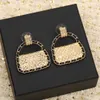 Charm Fashion Luxury Quality Drop Earring Handbag Shape Design och svart äkta läder Have Box Stamp PS7249B