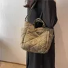 Bolsos de mano de gran capacidad para mujer, Bolsa lateral de hombro, comprador de algodón espacial a la moda, compras lindas para mujer, invierno 2023 240118