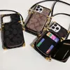 iPhone 15のケース15 Pro Max Leather、15 14 13 12 Plus Pro Wallet Designer Elegant Designer Luxury優れたグリップショックプルーフクロスボディストラップデザインプレミアムカバー