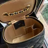 Women Designer Mini Makeup Bag Golden Ball Hardware Justerbar Matelasse Chain Lambskin Leather 11cm Seven Colors Luxury Cosmetic Case Purse Shoulder Handbag