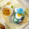 Tazze disegnate a mano ceramica floreale creativa con alto valore estetico accompagnato da regali tazze di caffè a casa colazione