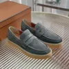 Suede Leather Mens Loro Walk Shoes Sliding Sleeve Type Luxury Sneakers Nubuck Women's Designer Flats Flats Leisure Dress Shoe Officiell stor storlek 35-45