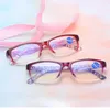 Solglasögon Ultra harts Lätt antiblå läsglasögon Fashion Printing äldre lång räckvidd spegel kvinnor lila röd presbyopia