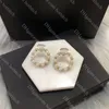 Luksusowe kolczyki Pearl Projektantek Kolczyki dla kobiet Wysokiej jakości Lady Diamond Ear Studs Prezent biżuterii z pudełkiem