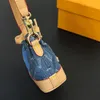 Moda Tasarımcı Denim Keychain Lüks Klasik Mektup Erkek Kadınlar Keyasyon Çinko Alaşım Araba Çantası Mini Anahtar Zincirler Anahtarlık Hediyeler Aksesuarlar