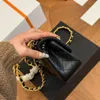 Lüks Klasik Tasarımcı Kadınlar Flip Bag Yeni Amblem Moda Elmas Kafes Omuz Torbası Crossbody Çanta Fransız Marka Çift Mektup Mektubu Orijinal Deri Under Equil Eaddra Çanta