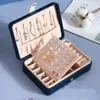 Smyckeslåda Arrangör Display Travel Case Portable Leather Jewelery Storage Box Halsbandörhängen Ringar Holder Kista GIFT 240122