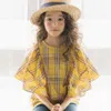 2020 Spring Plaid Girls Shirt Nowa przybycie Kids Cute Bell Sleeve koszulka dla nastolatków Cotton Baby Girls Fashion koszula 8547 Y200701983101