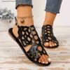 Sandali Nuovi sandali a bocca di pesce con fondo piatto scavato di grandi dimensioni per donne che indossano sandali da spiaggia con fibbia in stile etnico T240220