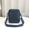 Borsa a tracolla singola intrecciata in pelle da lavoro per il tempo libero da uomo con design lussuoso, borsa quadrata con cerniera verticale per pendolarismo, nero blu