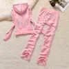 Calças de duas peças veludo suculento coutoure menina treino esportivo ternos vermelhos fino casual veludo feminino conjunto faixa terno coture sweatsuits 2 peça conjunto roupas femininas