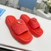 Palha tecer chinelo sandália plataforma chinelos mulher dos homens verão salto plano casual flip flops ao ar livre piscina sliders sapatos de praia